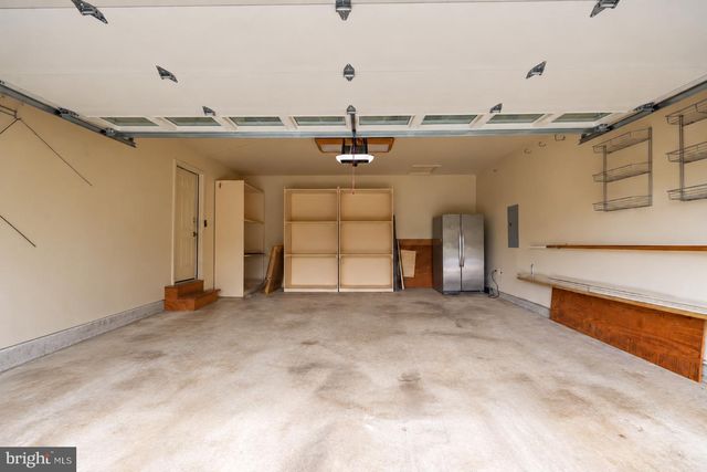 6747 JADE POST LN, Centreville, VA 20121