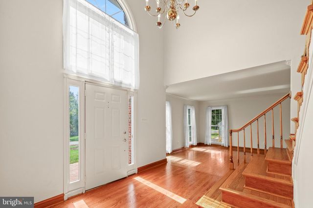 6747 JADE POST LN, Centreville, VA 20121