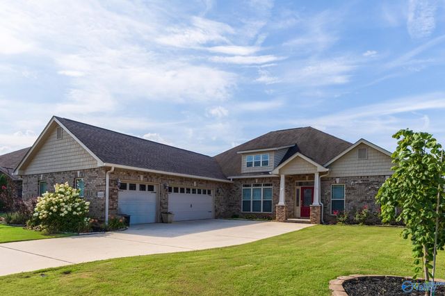 4416 Duskin Court SE, Owens Cross Roads, AL 35763