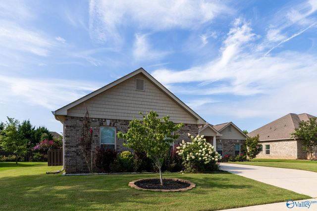 4416 Duskin Court SE, Owens Cross Roads, AL 35763