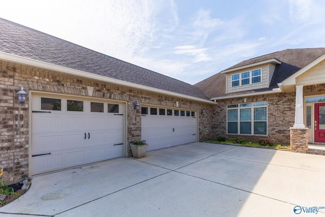 4416 Duskin Court SE, Owens Cross Roads, AL 35763