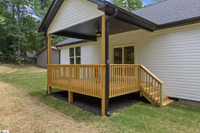 215 Timberlane Road, Greer, SC 29651