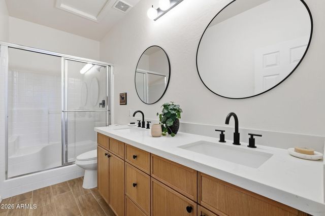 5922 W GAMBIT Trail, Phoenix, AZ 85083