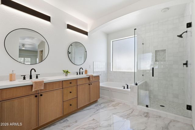 5922 W GAMBIT Trail, Phoenix, AZ 85083