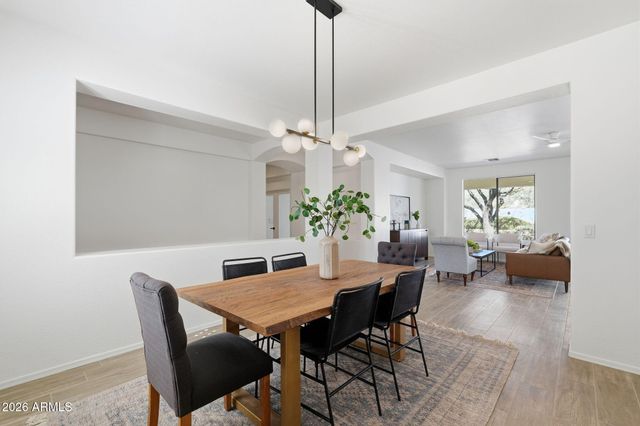 5922 W GAMBIT Trail, Phoenix, AZ 85083