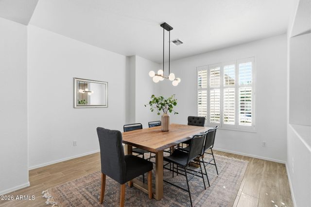 5922 W GAMBIT Trail, Phoenix, AZ 85083