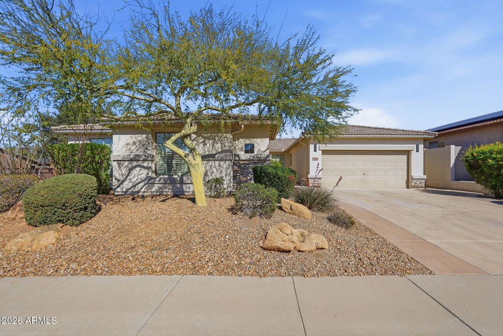 5922 W GAMBIT Trail, Phoenix, AZ 85083