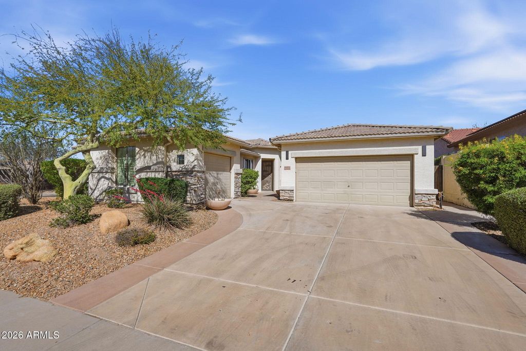 5922 W GAMBIT Trail, Phoenix, AZ 85083 — photo 3