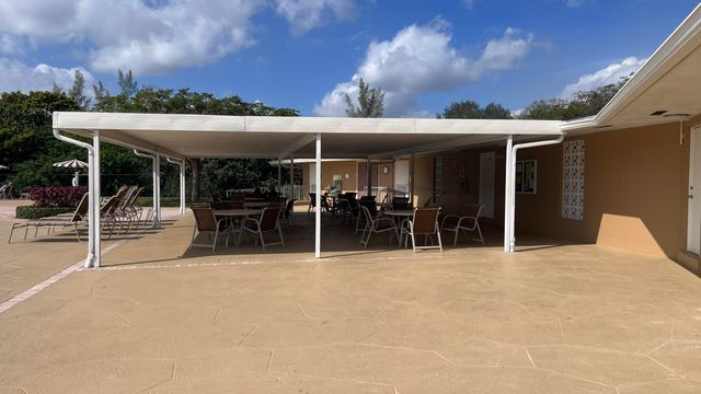 234 Camden J 234, West Palm Beach, FL 33417