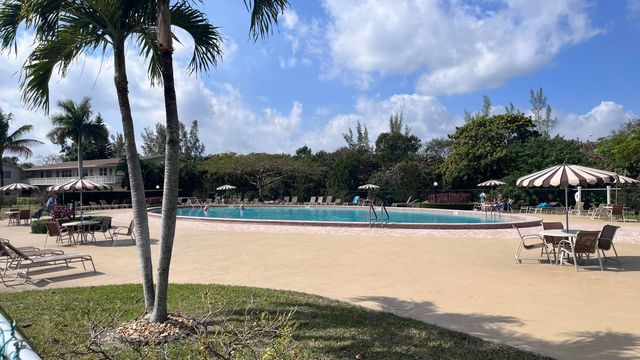 234 Camden J 234, West Palm Beach, FL 33417