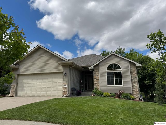 15168 Vane Street, Bennington, NE 68007