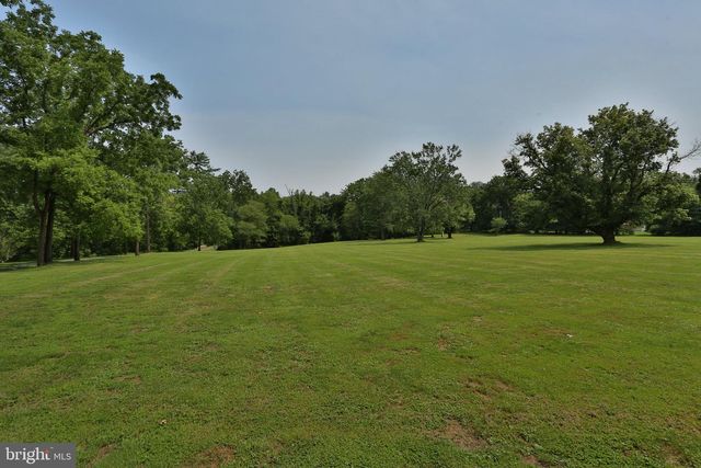 5792 CARVERSVILLE RD, Doylestown, PA 18902