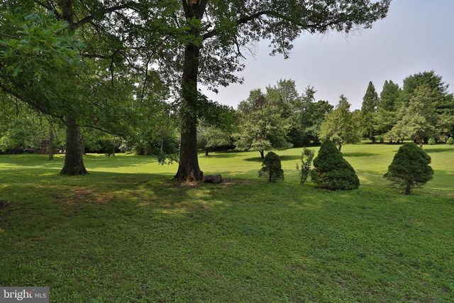 5792 CARVERSVILLE RD, Doylestown, PA 18902