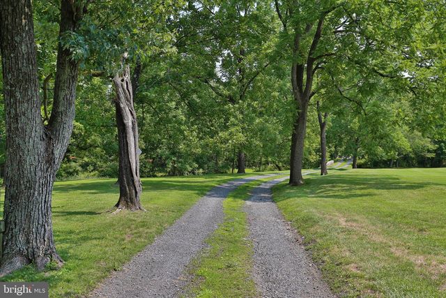 5792 CARVERSVILLE RD, Doylestown, PA 18902