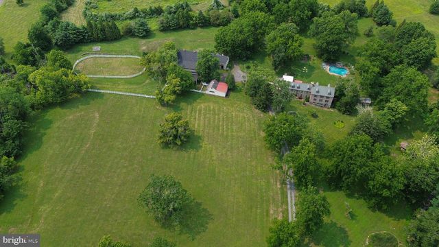 5792 CARVERSVILLE RD, Doylestown, PA 18902