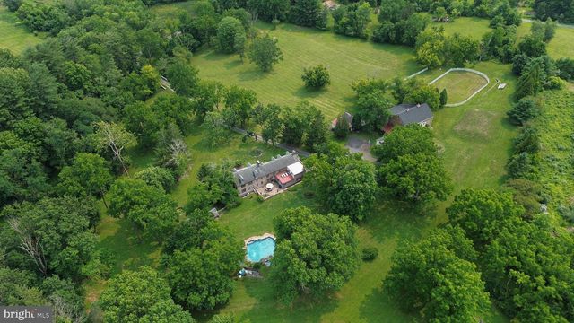 5792 CARVERSVILLE RD, Doylestown, PA 18902