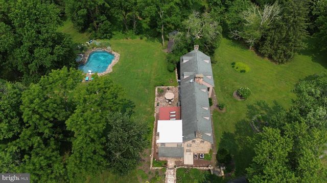 5792 CARVERSVILLE RD, Doylestown, PA 18902