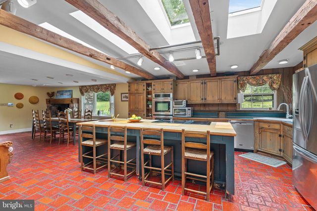 5792 CARVERSVILLE RD, Doylestown, PA 18902