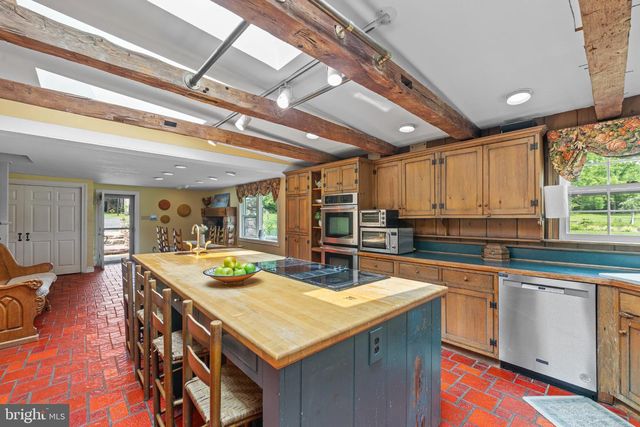 5792 CARVERSVILLE RD, Doylestown, PA 18902