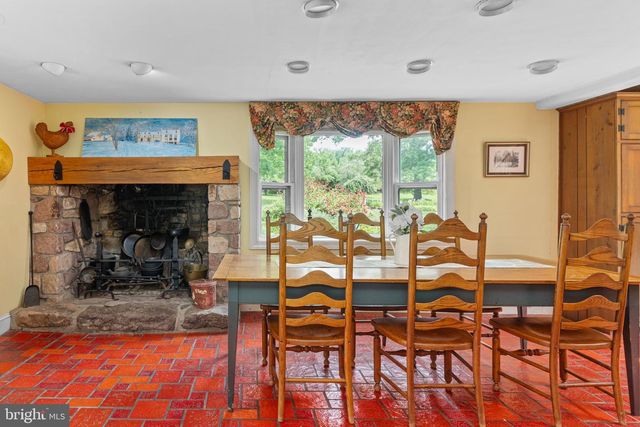 5792 CARVERSVILLE RD, Doylestown, PA 18902