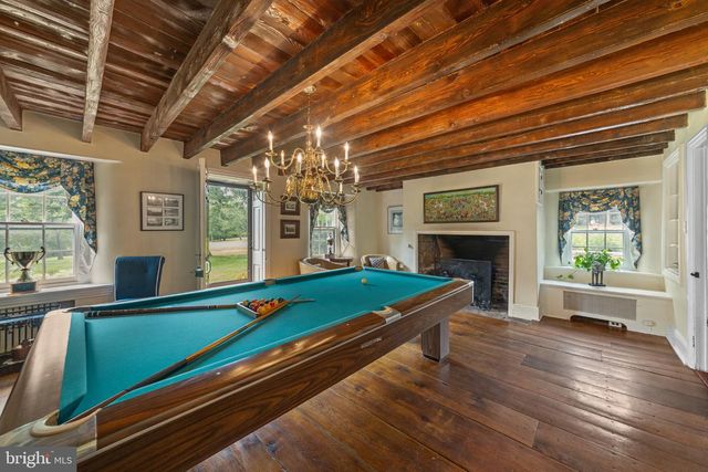 5792 CARVERSVILLE RD, Doylestown, PA 18902