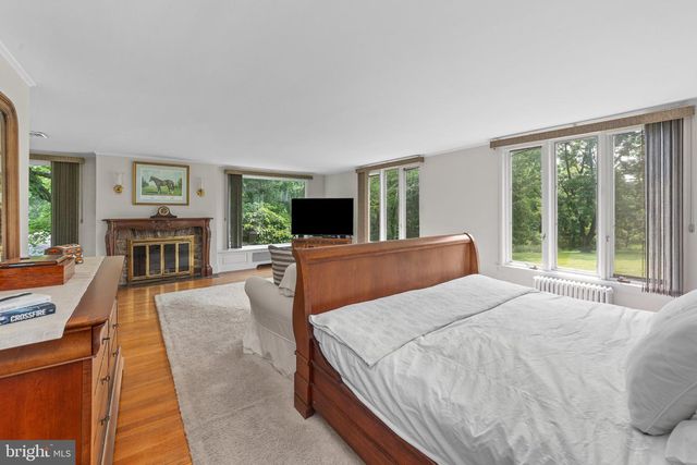5792 CARVERSVILLE RD, Doylestown, PA 18902