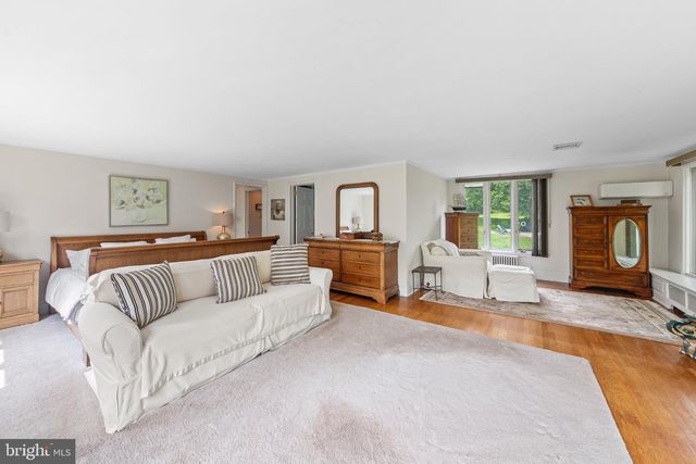 5792 CARVERSVILLE RD, Doylestown, PA 18902