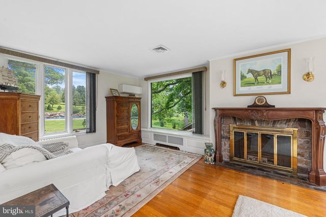 5792 CARVERSVILLE RD, Doylestown, PA 18902