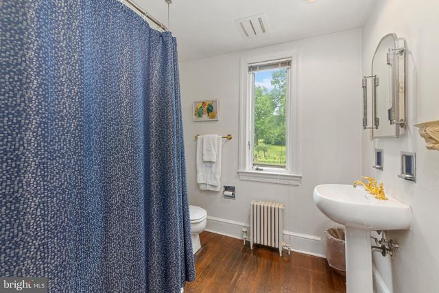 5792 CARVERSVILLE RD, Doylestown, PA 18902