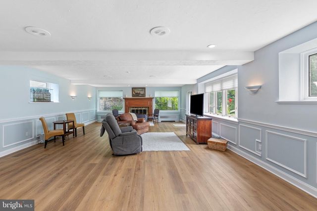 5792 CARVERSVILLE RD, Doylestown, PA 18902