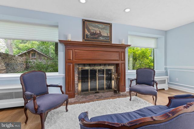 5792 CARVERSVILLE RD, Doylestown, PA 18902