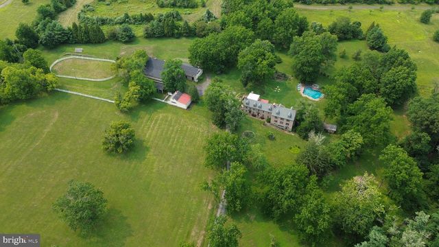 5792 CARVERSVILLE RD, Doylestown, PA 18902