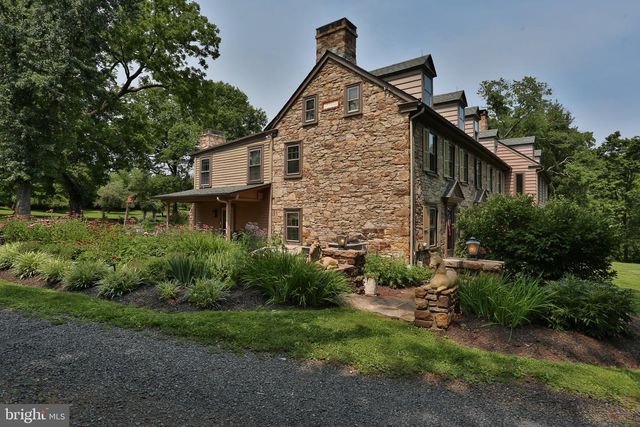 5792 CARVERSVILLE RD, Doylestown, PA 18902