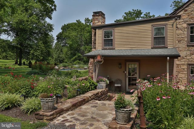 5792 CARVERSVILLE RD, Doylestown, PA 18902