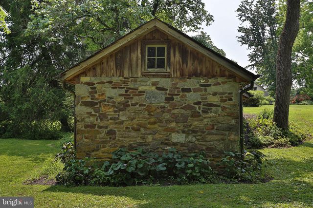 5792 CARVERSVILLE RD, Doylestown, PA 18902