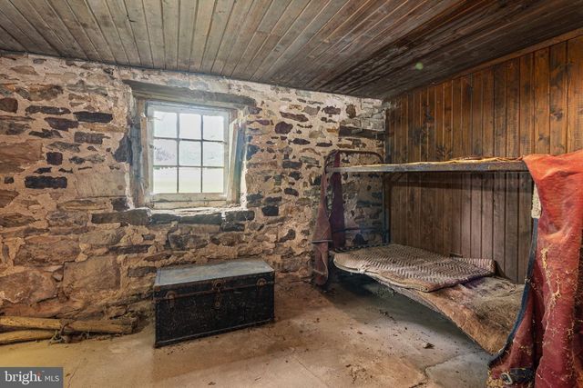 5792 CARVERSVILLE RD, Doylestown, PA 18902