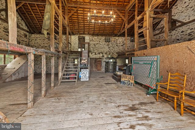 5792 CARVERSVILLE RD, Doylestown, PA 18902