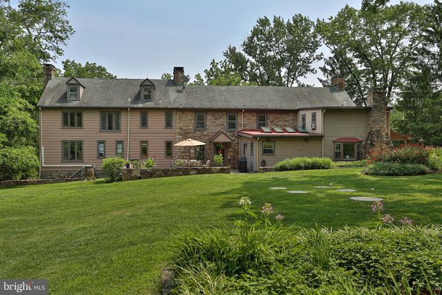 5792 CARVERSVILLE RD, Doylestown, PA 18902