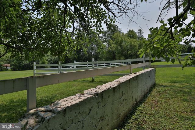 5792 CARVERSVILLE RD, Doylestown, PA 18902