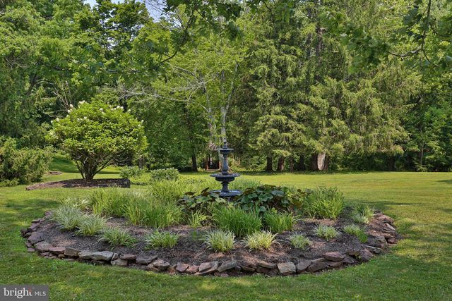 5792 CARVERSVILLE RD, Doylestown, PA 18902