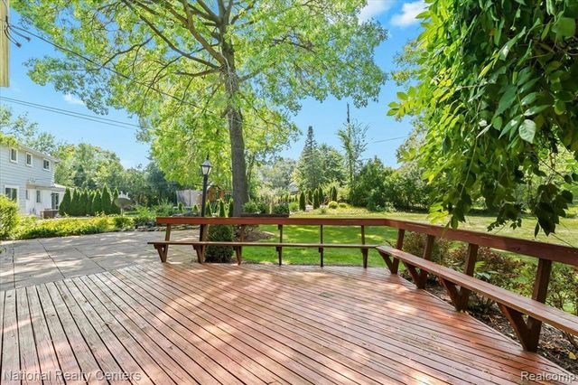 4258 Westover Drive, West Bloomfield, MI 48323