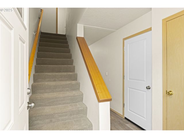 2535 Se 141ST Ave 2, Portland, OR 97236