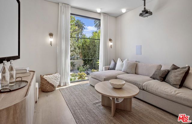 11931 Pacific Avenue, Mar Vista, CA 90066