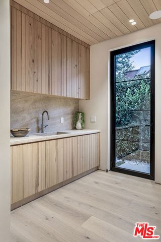 11931 Pacific Avenue, Mar Vista, CA 90066