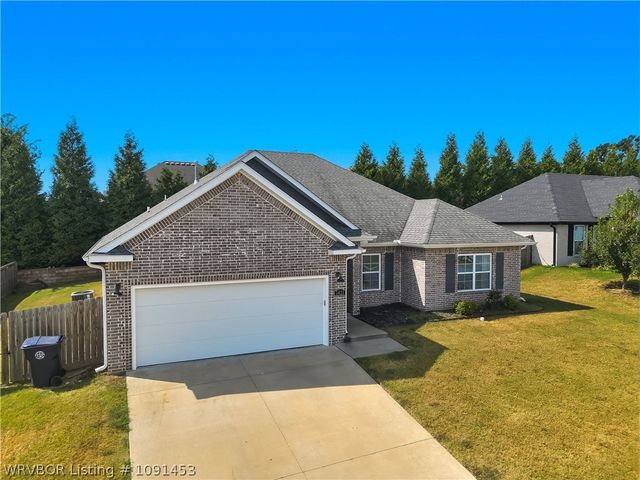 1421 Colonel Mcneil Drive, Prairie Grove, AR 72753