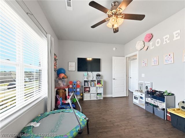 1421 Colonel Mcneil Drive, Prairie Grove, AR 72753