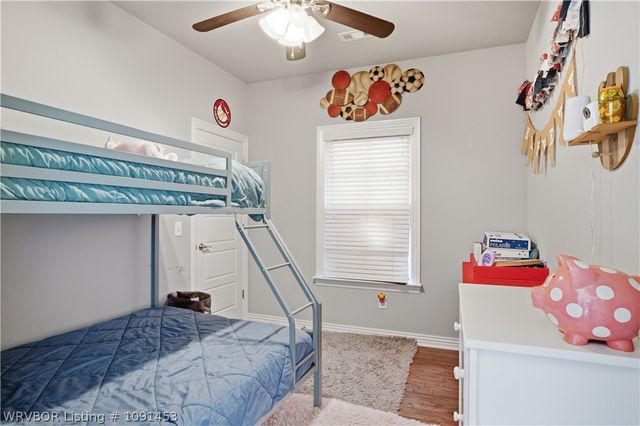 1421 Colonel Mcneil Drive, Prairie Grove, AR 72753