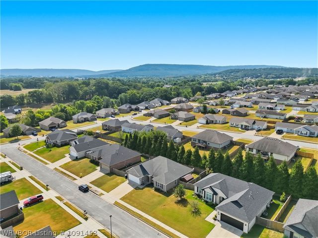 1421 Colonel Mcneil Drive, Prairie Grove, AR 72753