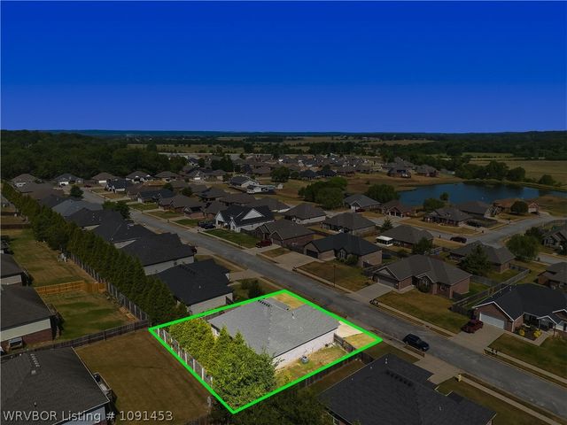 1421 Colonel Mcneil Drive, Prairie Grove, AR 72753