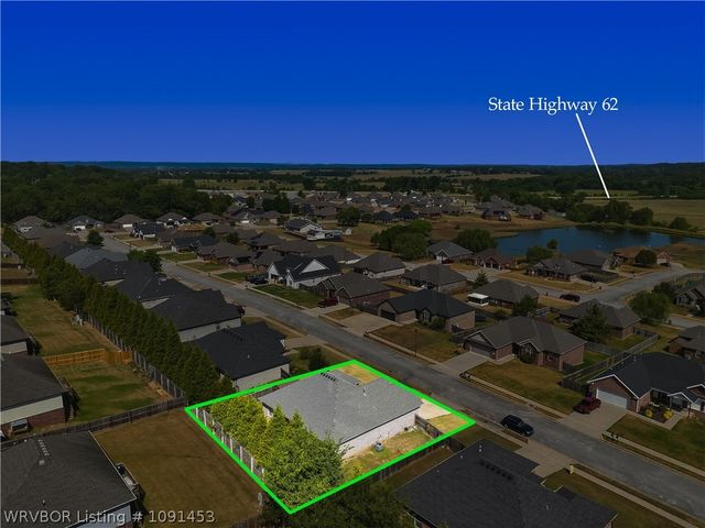 1421 Colonel Mcneil Drive, Prairie Grove, AR 72753